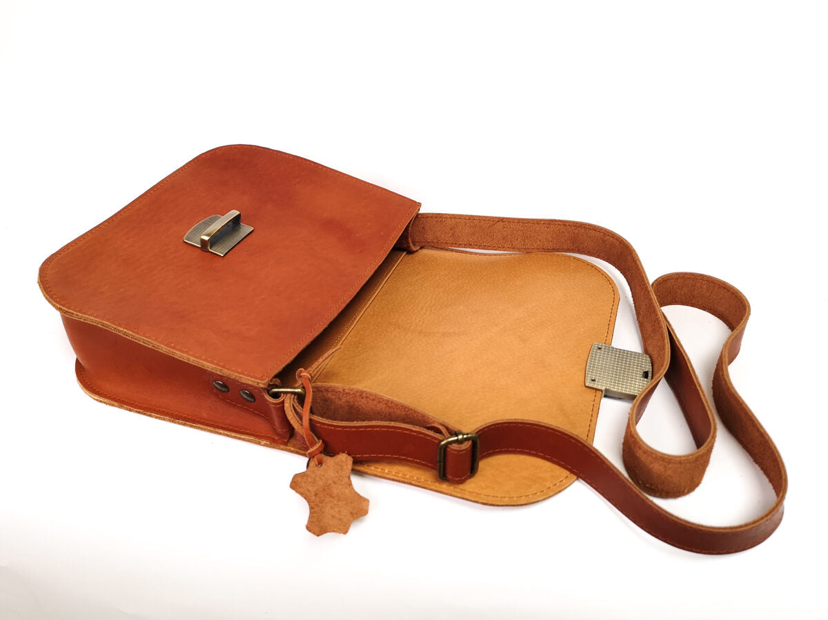 Natural Leather Saddle Bag Large – Light Brown